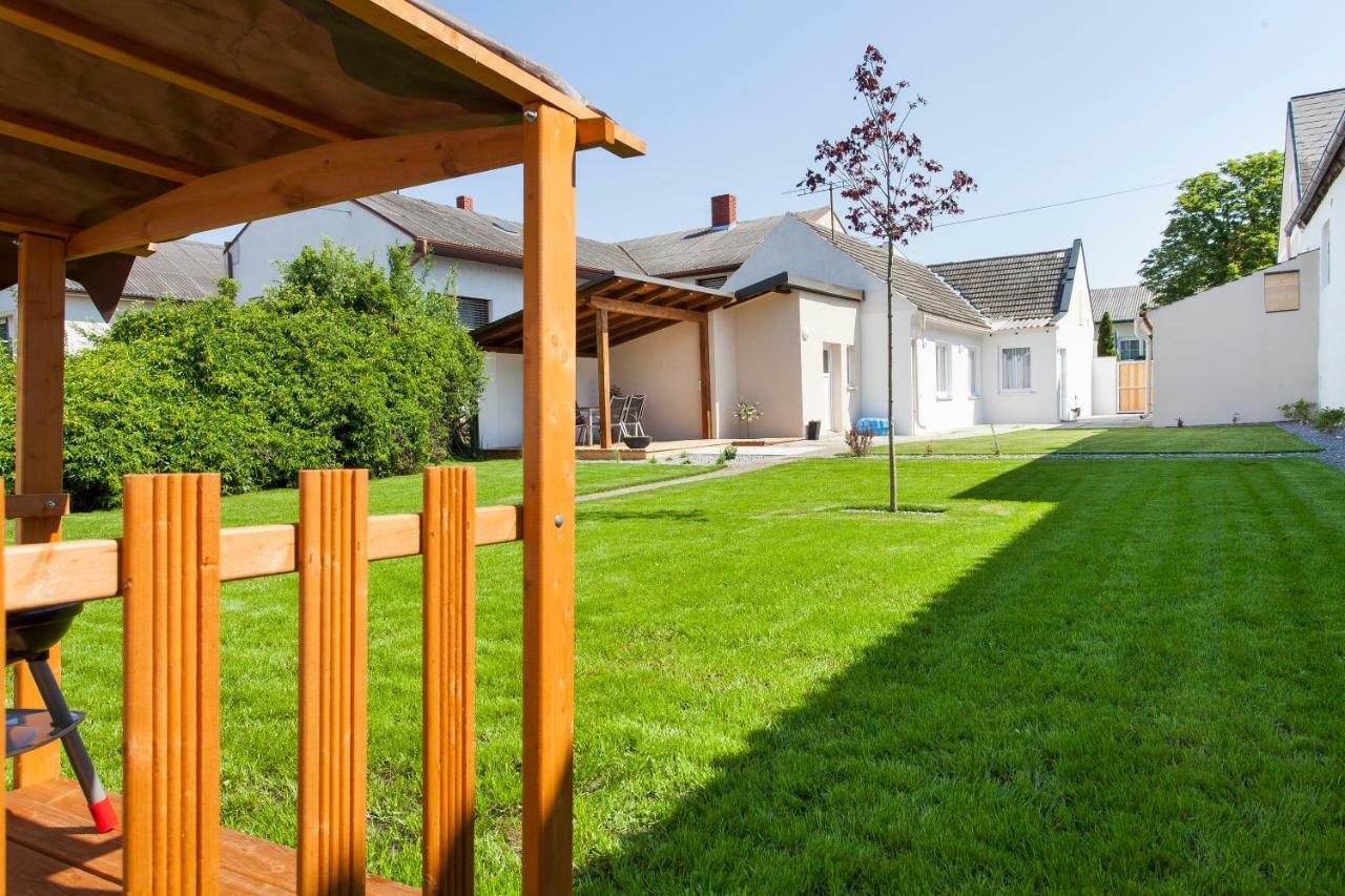Zehentner - Wein & Feriendomizil Villa Illmitz Bagian luar foto